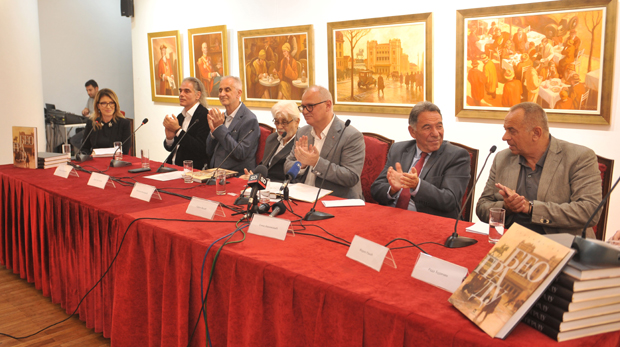 КЊИГА О БЕОГРАДУ У 60 СЛИКА: Промоција збирке колумни заменика градоначелника Горана Весића у Прогресу (ФОТО)